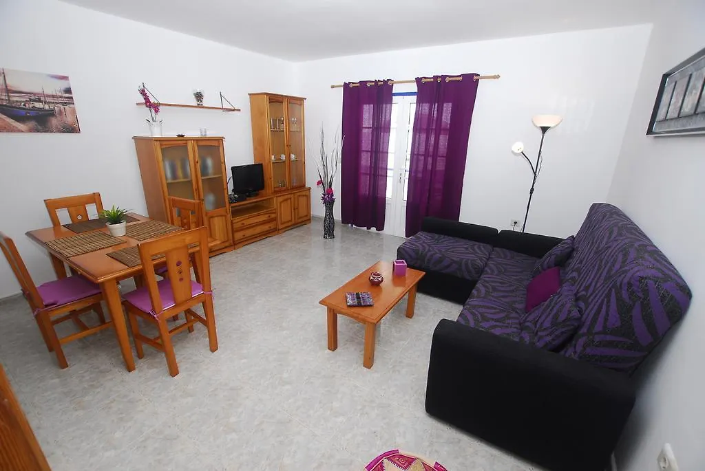 El Lago Del Mar Arrieta  Apartment